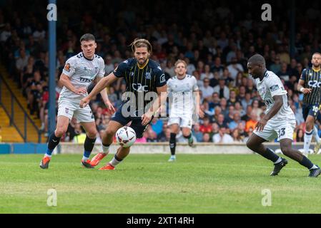 Southend Utd contre York City en 2024-25 Vanarama National League au Roots Hall. Premier jeu sous la nouvelle propriété de COSU. Harry Cardwell sur le ballon Banque D'Images