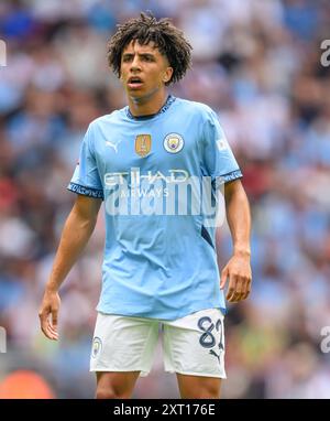 Londres, Royaume-Uni. 10 août 2024 - Manchester City v Manchester United - Community Shield - stade de Wembley. Rico Lewis de Manchester City en action. Crédit photo : Mark pain / Alamy Live News Banque D'Images