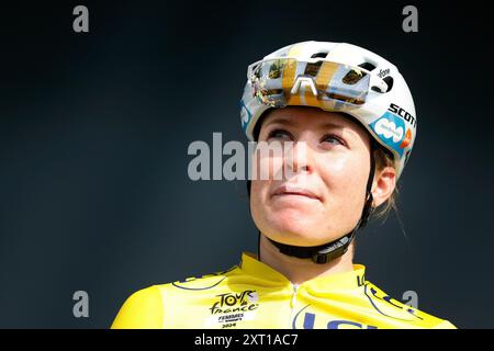 DORDRECHT - Charlotte Kool avant le départ de la deuxième étape du Tour de France femmes, le Tour de France féminin, de Dordrecht à Rotterdam. Le circuit cycliste de plusieurs jours fait partie de l'UCI Women's WorldTour et dure jusqu'au 18 août. ANP BAS CZERWINSKI Banque D'Images