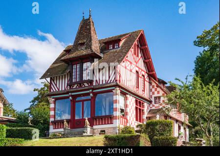 Une résidence privée normande à Bagnoles-de-l'Orne, Normandie. France Banque D'Images