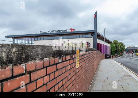 Northampton Town Railway station, Black Lion Hill, Northampton, Angleterre, Royaume-Uni. Banque D'Images