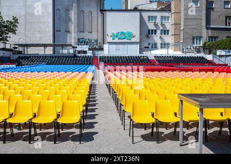 Aujourd'hui, le cinéma en plein air Metalac est préparé pour le Festival du film de Sarajevo 2024 Banque D'Images