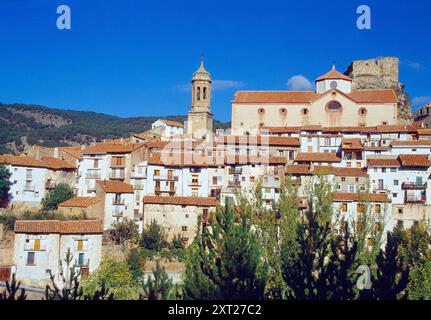 Vue d'ensemble. Linares de Mora, province de Teruel, Aragon, Espagne. Banque D'Images