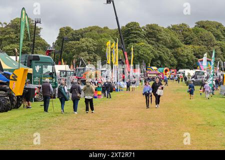 Penllyne, Cowbridge, Vale of Glamorgan, pays de Galles, Royaume-Uni - 7 août 2024 : visiteurs du salon agricole Vale of Glamorgan. Banque D'Images