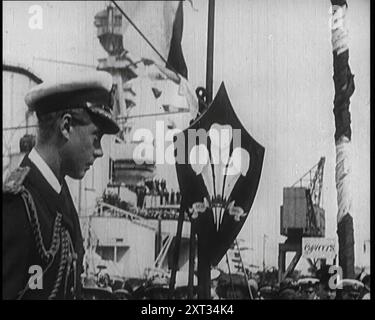 Édouard, Prince de Galles, 1922. '...la star du moment, nouvellement revenue d'un brillant tour du monde, était l'héritier du trône, le prince de Galles. Il avait conquis l'Empire et abattu son premier tigre indien. De "Time to Remember - Sitting Still and Going Slowly", 1922 (bobine 1) ; revue des événements de 1922, y compris les troubles irlandais, la guerre entre la Grèce et la Turquie et les développements dans l'aviation et la radio. Banque D'Images