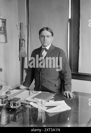 F.H. la Guardia, 1917. Montre Fiorello Henry la Guardia (1882-1947) qui fut maire de New York (1934-1945). La photographie représente la Guardia lorsqu'il a servi pour la première fois à la Chambre des représentants des États-Unis en 1917. Banque D'Images