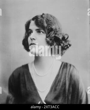 MRS Jack Barrymore, entre c1915 et c1920. Les spectacles montrent Blanche Oelrichs (1890-1950) qui a écrit de la poésie sous le pseudonyme de Michael Strange. Banque D'Images