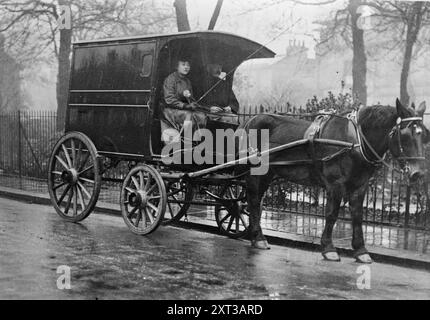 Travailleuses, Angleterre, entre c1915 et c1920. Banque D'Images