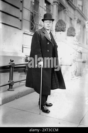 Hyo Togo, entre c1910 et c1920. Montre Hyo Togo, fils de l'amiral Togo, chef de la Marine impériale japonaise. Banque D'Images