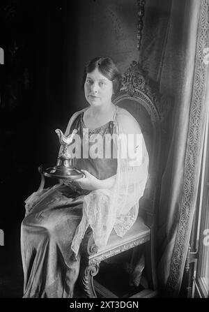 MRS S. Blackton, entre c1915 et c1920. L'actrice et productrice de films MRS J. Stuart Blackton (anciennement Paula Hilburn), mariée au producteur J. Stuart Blackton. Banque D'Images