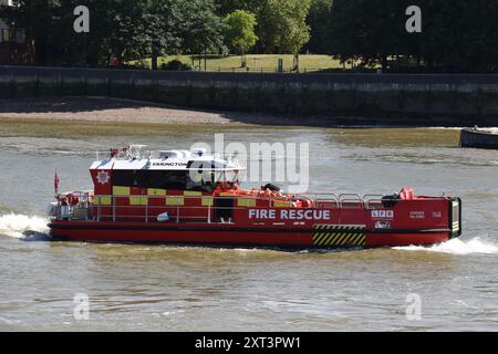 Errington London Fire Brigade Fire Rescue Boat Owner No 3083 at Wapping, London - août 2024 Banque D'Images