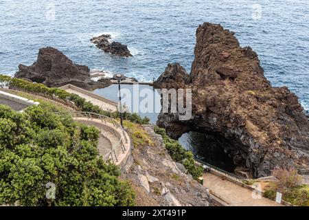Une piscine naturelle à Seixal, île de Madère, Portugal Banque D'Images