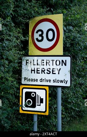 Panneau du village de Pillerton Hersey, Warwickshire, Angleterre, Royaume-Uni Banque D'Images