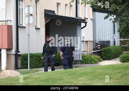 Une personne est blessée après une fusillade présumée dans la région de Berga, Linköping, Suède, mardi après-midi. Banque D'Images