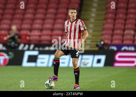 Alfie Gilchrist de Sheffield Uni avec le ballon lors du match de la Carabao Cup Sheffield United vs Wrexham à Bramall Lane, Sheffield, Royaume-Uni, 13 août 2024 (photo de Mark Cosgrove/News images) Banque D'Images