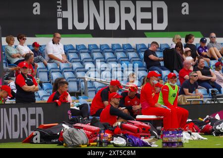 Leeds, Angleterre, 24 juillet 2021. Le banc de pompiers gallois pendant le match contre les Northern Superchargers dans les cent à Headingley. Crédit : Colin Edwards Banque D'Images