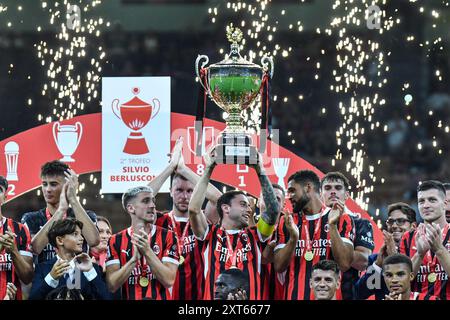 Milan remporte le 2Â° Trofeo Silvio Berlusconi - AC Milan-AC Monza - Stadio San Siro lors du Trophée Berlusconi - AC Milan vs AC Monza, match amical de football à Milan, Italie, le 13 août 2024 Banque D'Images