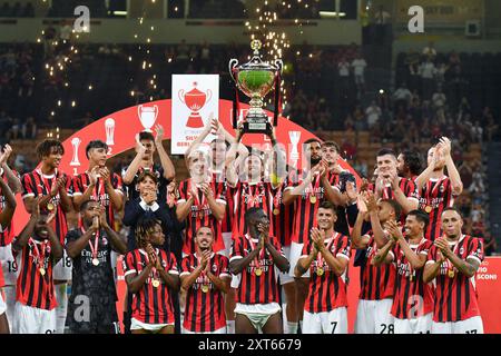 Milan remporte le 2Â° Trofeo Silvio Berlusconi - AC Milan-AC Monza - Stadio San Siro lors du Trophée Berlusconi - AC Milan vs AC Monza, match amical de football à Milan, Italie, le 13 août 2024 Banque D'Images