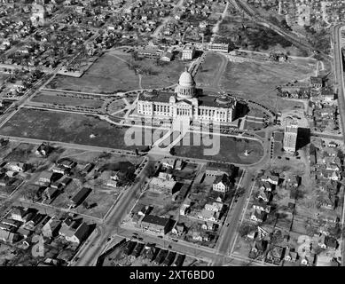 Vue aérienne de la capitale de l'État à Little Rock, Arkansas, vers les années 1930 Banque D'Images