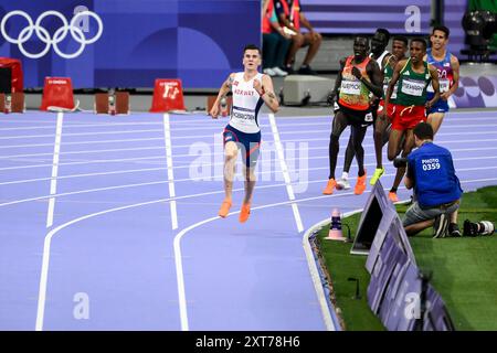 Le norvégien Jakob Ingebrigtsen participe à la finale du 5000 m masculin aux Jeux Olympiques de Paris 2024 au stade de France à Paris (France), le 10 août 2024. Jakob Ingebrigtsen s'est classé premier en remportant la médaille d'or. Banque D'Images