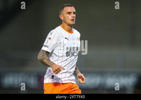 Burton upon Trent, Royaume-Uni. 13 août 2024. Oliver Norburn de Blackpool lors du match de la Carabao Cup Burton Albion vs Blackpool au Pirelli Stadium, Burton upon Trent, Royaume-Uni, 13 août 2024 (photo par Gareth Evans/News images) à Burton upon Trent, Royaume-Uni le 13/08/2024. (Photo de Gareth Evans/News images/SIPA USA) crédit : SIPA USA/Alamy Live News Banque D'Images