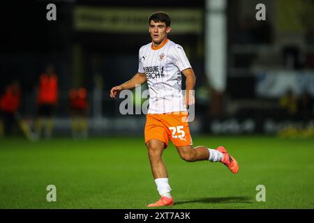 Rob Apter de Blackpool lors du match de la Carabao Cup Burton Albion vs Blackpool au Pirelli Stadium, Burton upon Trent, Royaume-Uni. 13 août 2024. (Photo de Gareth Evans/News images) à Burton upon Trent, Royaume-Uni le 13/08/2024. (Photo de Gareth Evans/News images/SIPA USA) crédit : SIPA USA/Alamy Live News Banque D'Images