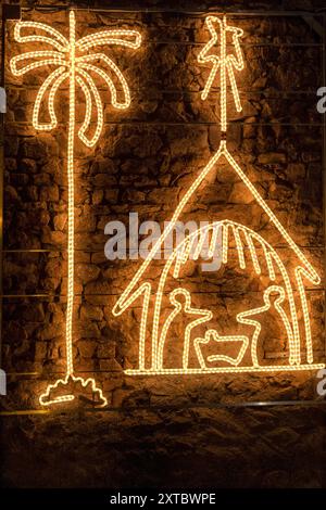 Exposition de scènes de nativité organisée par les crèches du monde à Landogne pendant les fêtes, Puy-de-Dôme, Auvergne, France Banque D'Images