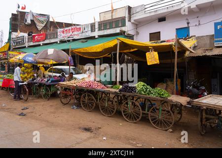 Marché rural indien photographié au Madhya Pradesh, Inde en mai Banque D'Images