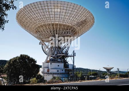 MDSCC, Robledo de Chavela, Espagne. 14 août 2024. Complexe de communications spatiales profondes de Madrid. Antenne pour poursuite et communication avec interplanétar Banque D'Images