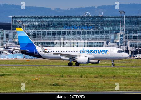 Découvrez Airbus A320 Flugzeug Flughafen Frankfurt in Deutschland Frankfurt, Deutschland - 14. Mai 2024 : Ein Airbus A320 Flugzeug der Discover mit dem Kennzeichen d-AIUT am Flughafen à Francfort, Allemagne. *** Découvrir Airbus A320 Airbus Airport in Germany Francfort, Germany 14 mai 2024 un Airbus A320 Discover immatriculé d AIUT à l'aéroport de Francfort, Allemagne Banque D'Images