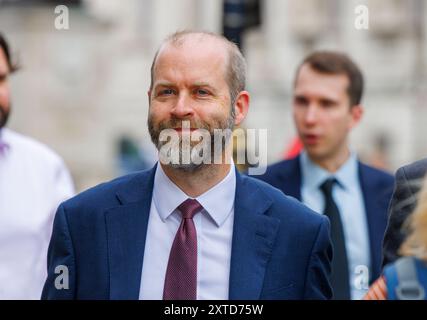 Londres, Royaume-Uni. 14 août 2024. Jonathan Reynolds arrive à la réunion. La vice-première ministre Angela Rayner et le secrétaire d'État aux affaires Jonathan Reynolds ont une réunion avec des dirigeants et des représentants syndicaux pour discuter du projet de loi sur les droits en matière d'emploi de LabourÕs. Crédit : Mark Thomas/Alamy Live News Banque D'Images