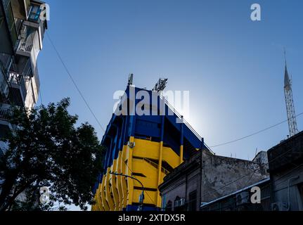 La Boca, Buenos Aires, Argentine - 08 08 08 2024 : belle vue sur la ville de la BOCA à Buenos Aires Argentine, son stade emblématique, ses restaurants, et coloré Banque D'Images