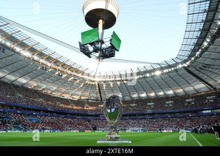 Varsovie, Pologne. 14 août 2024. Le trophée avant le match de Super Coupe de l'UEFA 2024 entre le Real Madrid et Atalanta - Super Coupe de l'UEFA 2024 au stade national - Sport, Football - Varsovie, Pologne - mercredi 14 août 2024 (photo Massimo Paolone/LaPresse) crédit : LaPresse/Alamy Live News Banque D'Images