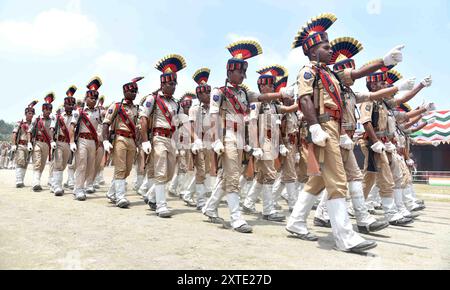 Guwahati, Assam, Inde. 14 août 2024. Personnel de sécurité lors de la répétition complète à la veille du jour de l'indépendance, à Guwahati. (Crédit image : © Hafiz Ahmed/ZUMA Press Wire) USAGE ÉDITORIAL SEULEMENT! Non destiné à UN USAGE commercial ! Banque D'Images