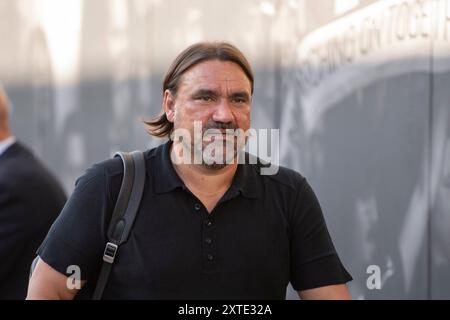 Le manager de Leeds United Daniel Farke arrive pour le match de la Carabao Cup entre Leeds United et Middlesbrough à Elland Road, Leeds le mercredi 14 août 2024. (Photo : Trevor Wilkinson | mi News) crédit : MI News & Sport /Alamy Live News Banque D'Images