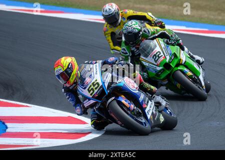 (55) Andrea Locatelli de l'Italie de Pata Prometeon Yamaha Team, pilote Yamaha YZF R1 suivi par (22) Alex Lowes du Royaume-Uni de Kawasaki Racing Banque D'Images