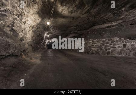 tunnel d'un site d'extraction de sel abandonné Banque D'Images