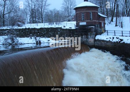 Nuit d'hiver à Vanhankaupunginkoski, Arabie, Helsinki. Finlande Banque D'Images