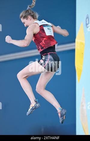 Le Bourget, France. Crédit : MATSUO. 10 août 2024. PILZ Jessica (AUT) escalade sportive : Boulder & Lead féminin, finale de Boulder lors des Jeux Olympiques de Paris 2024 au Bourget, site d'escalade sportive du Bourget, France. Crédit : MATSUO . K/AFLO SPORT/Alamy Live News Banque D'Images