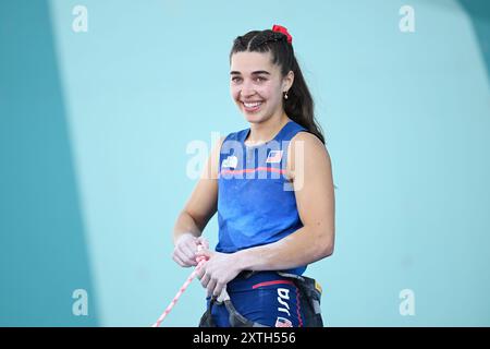 Le Bourget, France. Crédit : MATSUO. 10 août 2024. RABOUTOU Brooke (États-Unis) escalade sportive : Boulder & Lead femmes, finale principale lors des Jeux Olympiques de Paris 2024 au Bourget Sport Climbing site au Bourget, France. Crédit : MATSUO . K/AFLO SPORT/Alamy Live News Banque D'Images