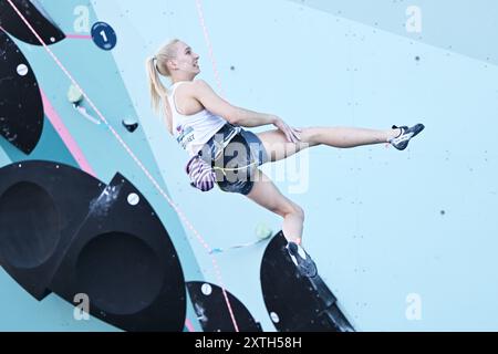 Le Bourget, France. Crédit : MATSUO. 10 août 2024. GARNBRET Janja (SLO) escalade sportive : Boulder & Lead femmes, finale principale lors des Jeux Olympiques de Paris 2024 au Bourget Sport Climbing site au Bourget, France. Crédit : MATSUO . K/AFLO SPORT/Alamy Live News Banque D'Images