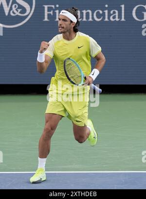 14 août 2024 : Lorenzo Musetti (ITA) perd face à Frances Tiafoe (USA) au Western & Southern Open joué au Lindner Family Tennis Center à Mason, Ohio, {USA} © Leslie Billman/Tennisclix/Cal Sport Media Banque D'Images