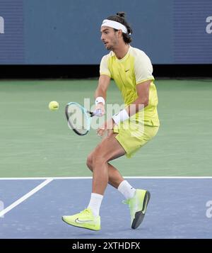14 août 2024 : Lorenzo Musetti (ITA) perd face à Frances Tiafoe (USA) au Western & Southern Open joué au Lindner Family Tennis Center à Mason, Ohio, {USA} © Leslie Billman/Tennisclix/Cal Sport Media Banque D'Images
