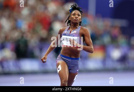 PARIS, FRANCE - 03 AOÛT : Melissa Jefferson, des États-Unis, participe à la demi-finale du 100 m féminin le jour 8 des Jeux Olympiques de Paris 2024 au stade de France le 03 août 2024 à Paris, France. © diebilderwelt / Alamy Stock Banque D'Images