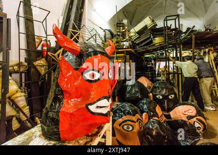 Atelier de masques et géants, église du couvent de la Merced, Ultrabarroco guatemalteco, siècle XVI, Antigua Guatemala, département de Sacatepéqu Banque D'Images