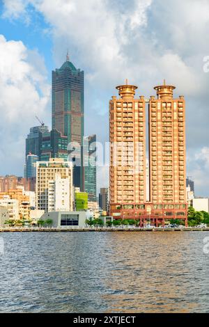 Superbe horizon de Kaohsiung, Taiwan. 85 Sky Tower Banque D'Images