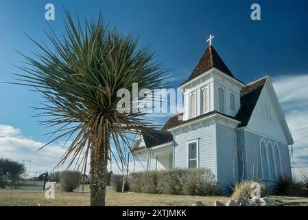 L'église épiscopale de Stephen, période victorienne tardive, yucca, construite à l'origine dans la ville de Pecos en 1896, déménage en 1958 à Fort Stockton, Texas, États-Unis Banque D'Images