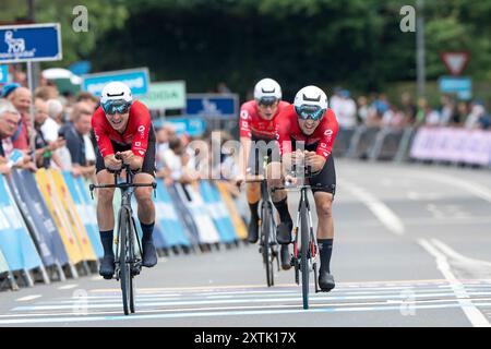 Holstebro, Danemark. 14 août 2024. Tomasz Budzinski, Jakub Kaczmarek et Michal Pomorski de Mazowsze Serce Polski terminent la première étape du PostNord Denmark Round, qui débute par un contre-la-montre de 13,7 km par équipes avec départ et arrivée à Holstebro, mercredi 14 août 2024. (Photo : Bo Amstrup/Ritzau Scanpix) crédit : Ritzau/Alamy Live News Banque D'Images