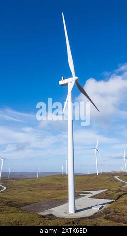 Parc éolien Viking composé de 103 éoliennes construites par SSE sur le continent Shetland à partir de 2020 et achevées en 2024 Banque D'Images