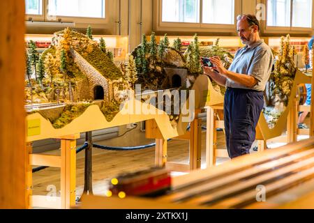 Les amateurs de chemin de fer de maquettes s'amusent également à l'Albula Railway Museum. Spuenda da Latsch, Bergün Filisur, Grisons, Grisons, Suisse Banque D'Images